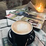 Edouard Garden Cafe Guest دربي