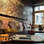 فندق مبيت وإفطار Edouard Garden Cafe Guest