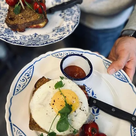 ベッド・アンド・ブレックファスト Edouard Garden Cafe Guest 3*